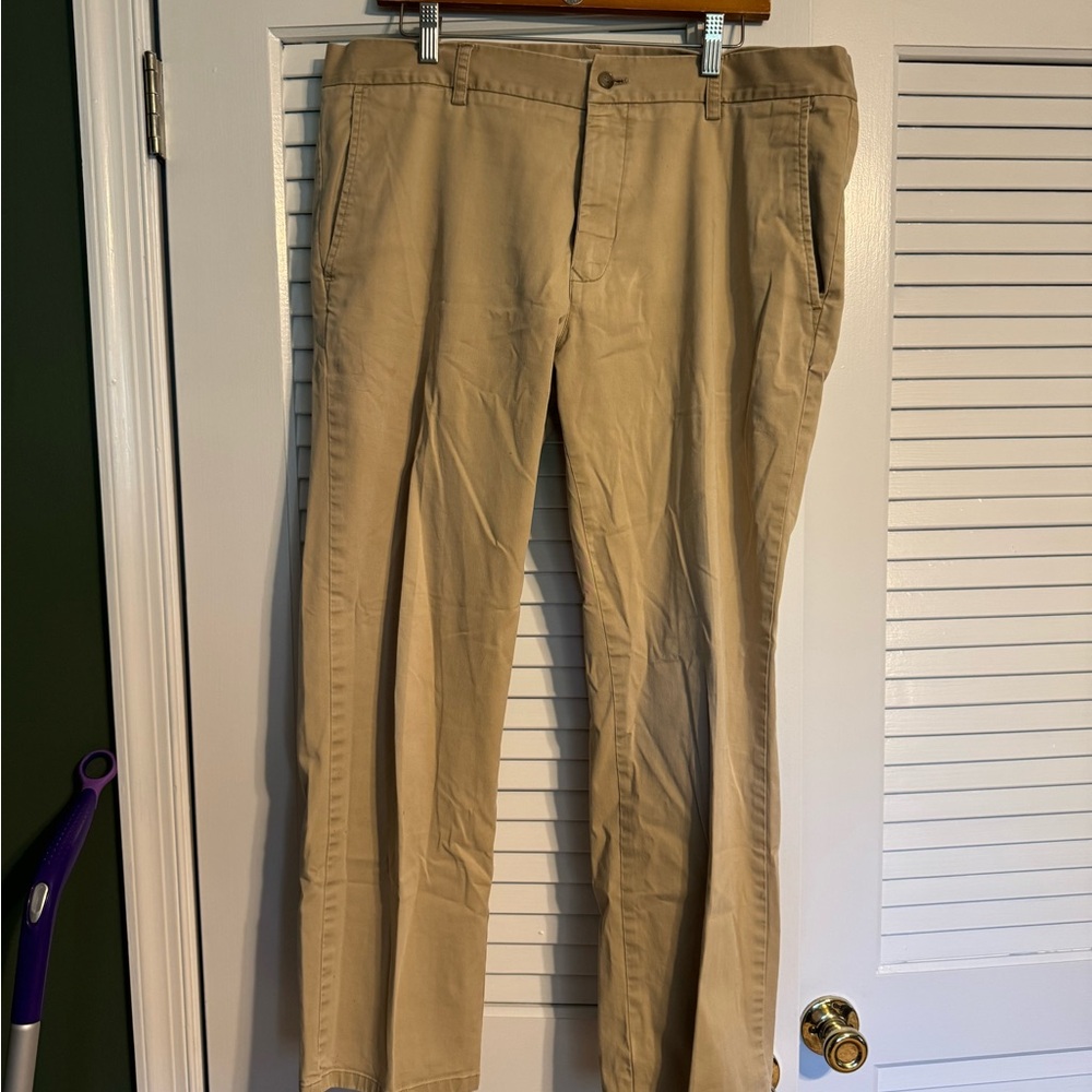 Men's Khaki Chino Pants